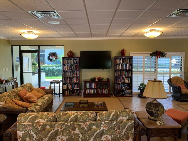 1316 PASADENA AVENUE S 202, South Pasadena, FL 33707