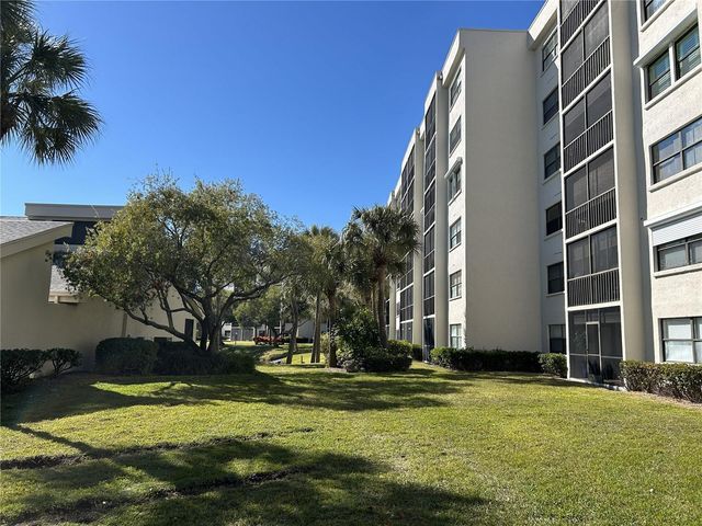 1316 PASADENA AVENUE S 202, South Pasadena, FL 33707