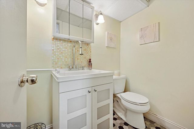 213 WALNUT ST, Jenkintown, PA 19046