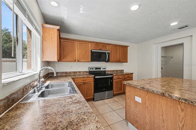 16832 GOLD STAR COURT, Clermont, FL 34714