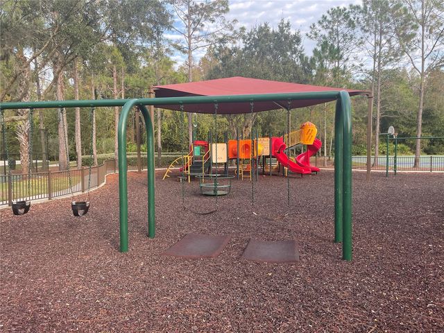 1228 BENSBROOKE DR, Wesley Chapel, FL 33543