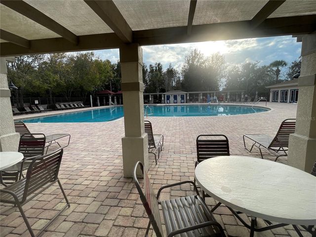 1228 BENSBROOKE DR, Wesley Chapel, FL 33543