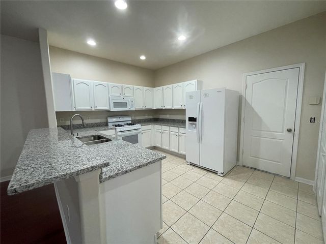 1228 BENSBROOKE DR, Wesley Chapel, FL 33543