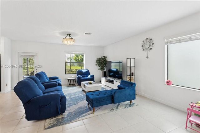 6018 Henderson Way 1, West Palm Beach, FL 33415