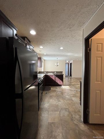 3459 Pine Ridge, Burton, MI 48519