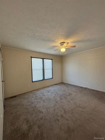 3459 Pine Ridge, Burton, MI 48519