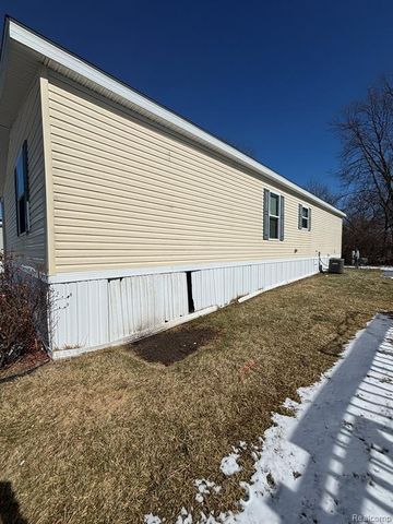 3459 Pine Ridge, Burton, MI 48519