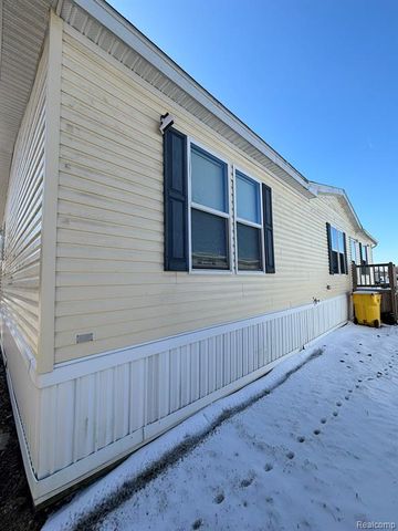 3459 Pine Ridge, Burton, MI 48519