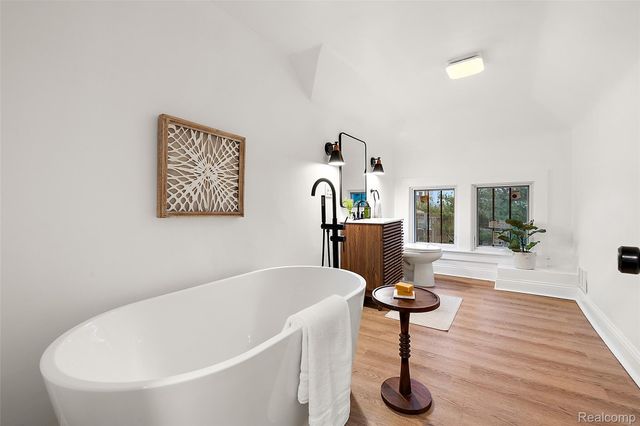 1667 Edison Street, Detroit, MI 48206