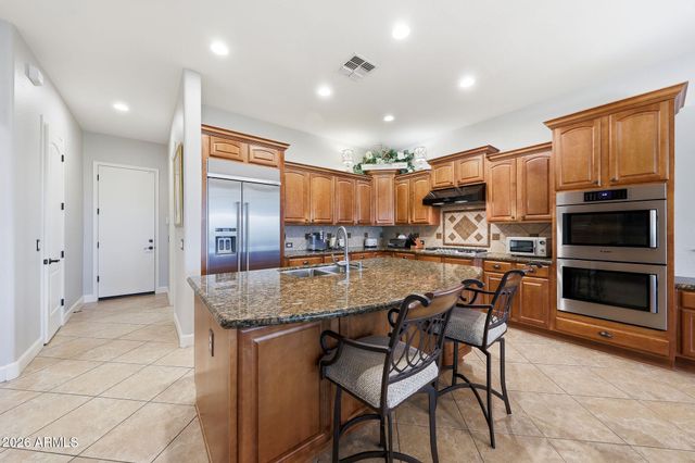 18174 W NARRAMORE Road, Goodyear, AZ 85338