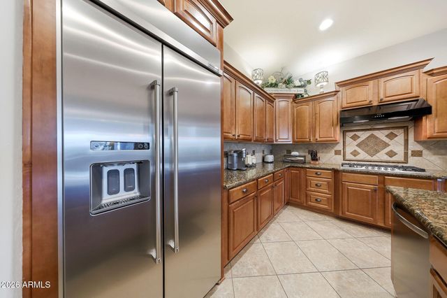 18174 W NARRAMORE Road, Goodyear, AZ 85338