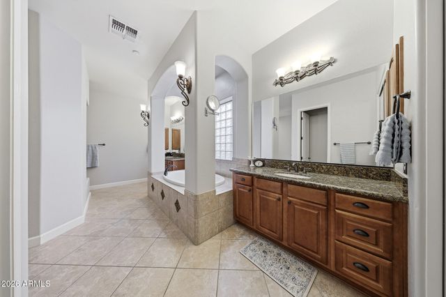 18174 W NARRAMORE Road, Goodyear, AZ 85338