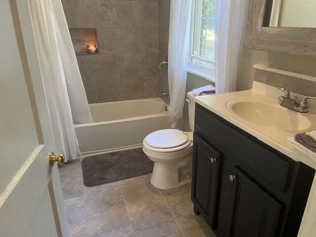 913 Myrtle RD, Martinsville, VA 24112