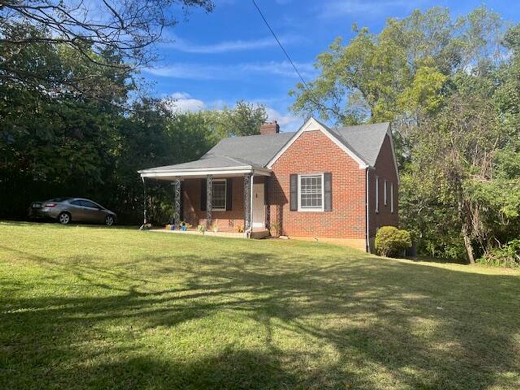 913 Myrtle RD, Martinsville, VA 24112