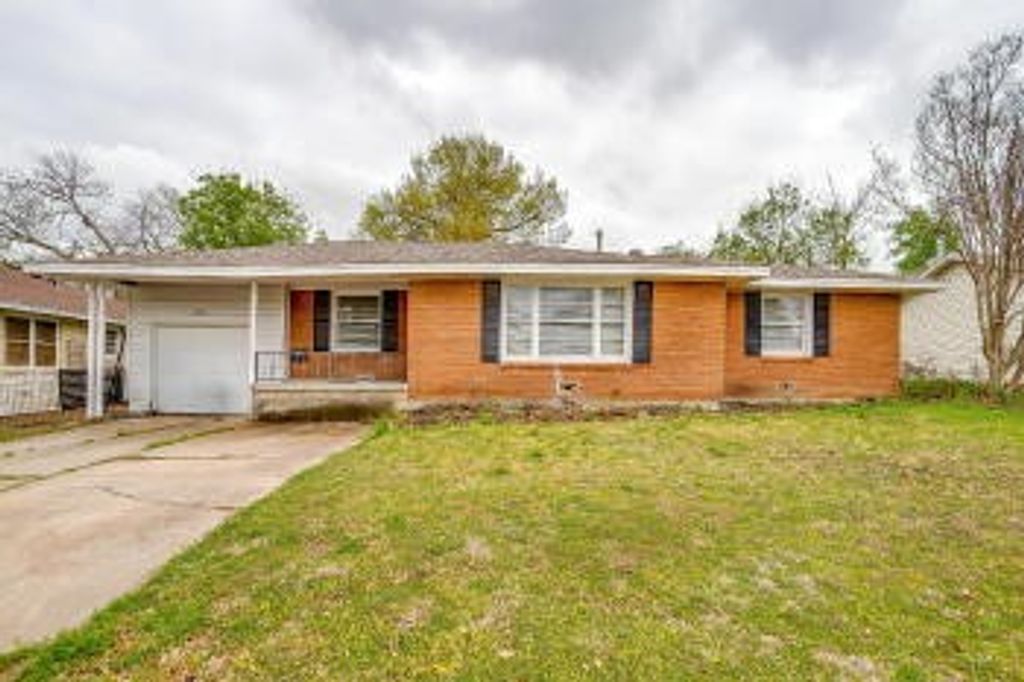4809 Lowell Lane, Fort Worth, TX 76133