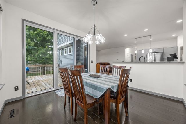3102 Falcon View Court SW, Cedar Rapids, IA 52404