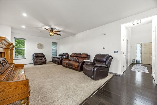 3102 Falcon View Court SW, Cedar Rapids, IA 52404