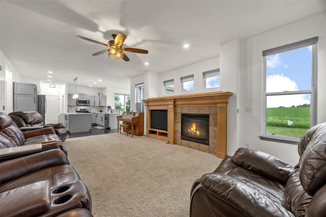 3102 Falcon View Court SW, Cedar Rapids, IA 52404