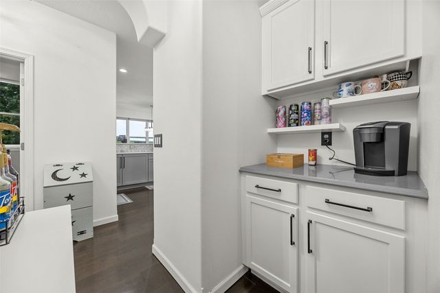 3102 Falcon View Court SW, Cedar Rapids, IA 52404