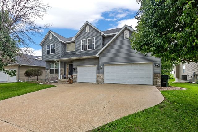 3102 Falcon View Court SW, Cedar Rapids, IA 52404