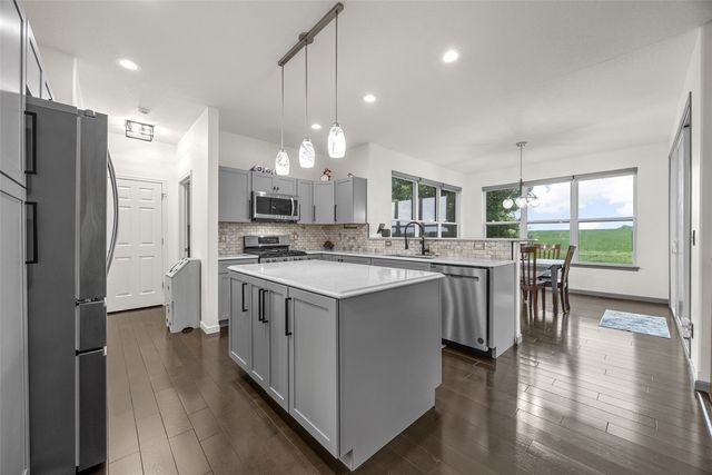 3102 Falcon View Court SW, Cedar Rapids, IA 52404