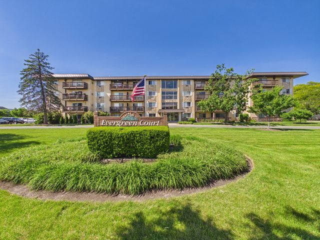 2222 S Goebbert Road 358, Arlington Heights, IL 60005