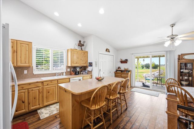 6111 W 5900 S, Hooper, UT 84315
