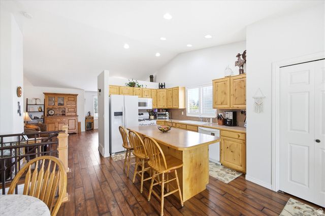 6111 W 5900 S, Hooper, UT 84315