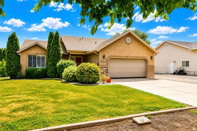 6111 W 5900 S, Hooper, UT 84315