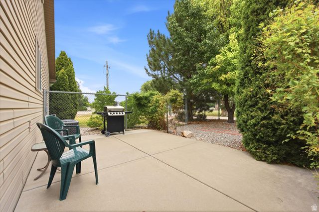 6111 W 5900 S, Hooper, UT 84315