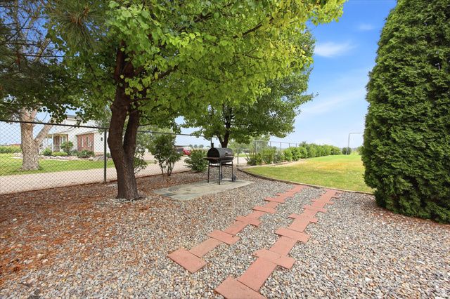 6111 W 5900 S, Hooper, UT 84315