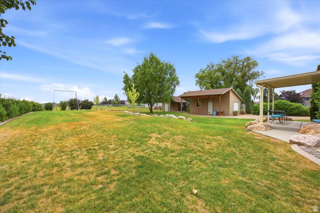 6111 W 5900 S, Hooper, UT 84315