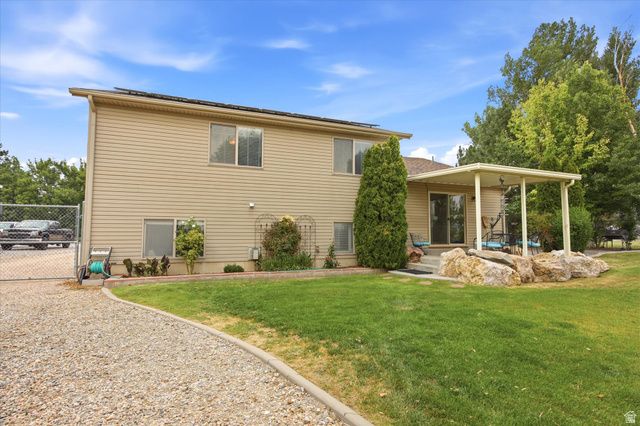6111 W 5900 S, Hooper, UT 84315