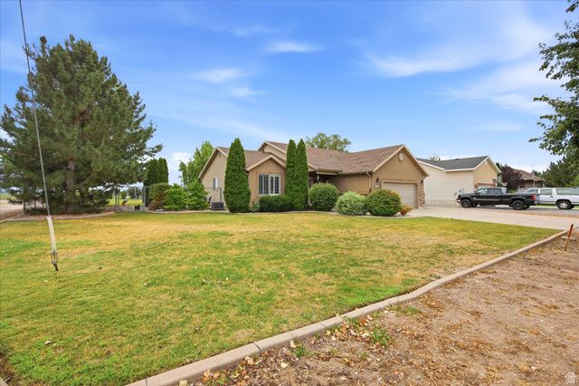 6111 W 5900 S, Hooper, UT 84315