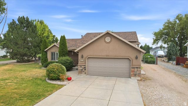 6111 W 5900 S, Hooper, UT 84315