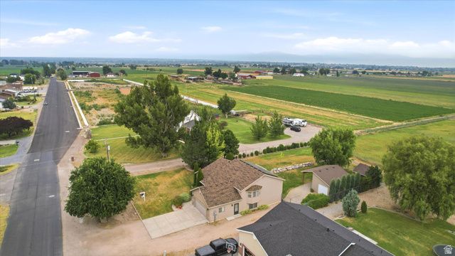 6111 W 5900 S, Hooper, UT 84315