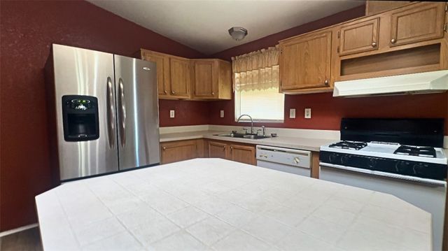 3746 N Bouse Road, Golden Valley, AZ 86413