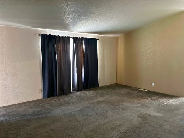 3746 N Bouse Road, Golden Valley, AZ 86413