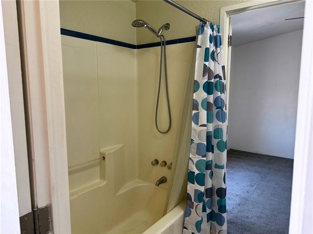 3746 N Bouse Road, Golden Valley, AZ 86413