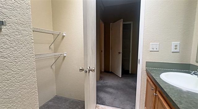 3746 N Bouse Road, Golden Valley, AZ 86413