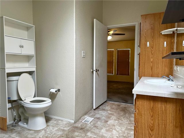 3746 N Bouse Road, Golden Valley, AZ 86413