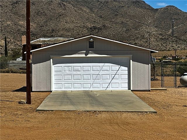 3746 N Bouse Road, Golden Valley, AZ 86413