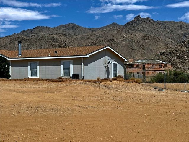 3746 N Bouse Road, Golden Valley, AZ 86413