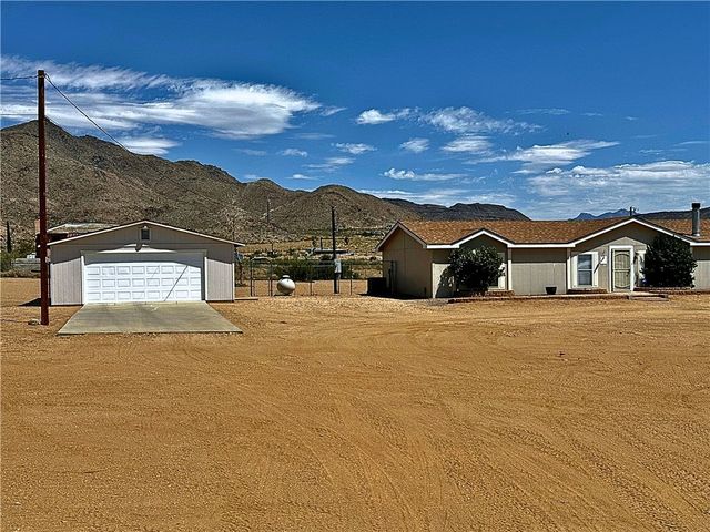 3746 N Bouse Road, Golden Valley, AZ 86413