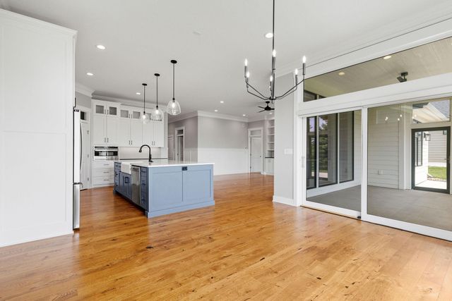 2732 Bentley Drive SW, Rochester, MN 55902