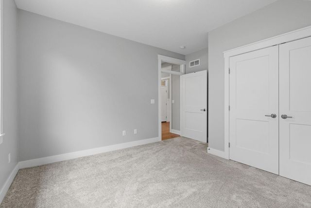 2732 Bentley Drive SW, Rochester, MN 55902