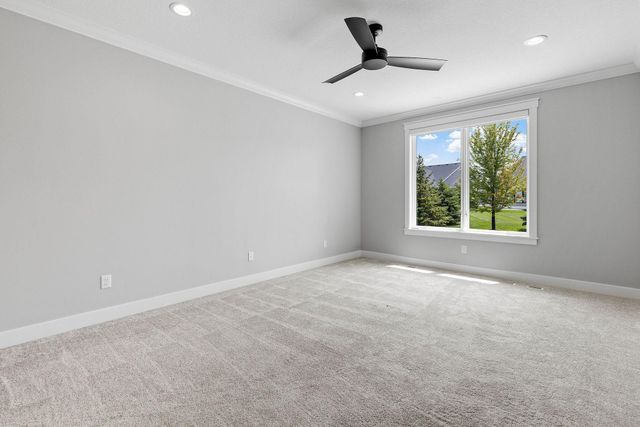 2732 Bentley Drive SW, Rochester, MN 55902