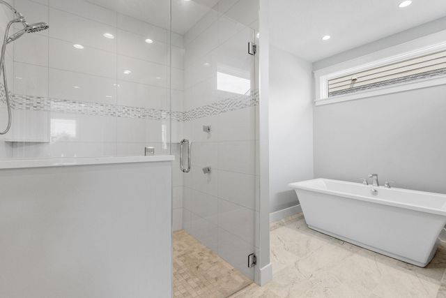 2732 Bentley Drive SW, Rochester, MN 55902