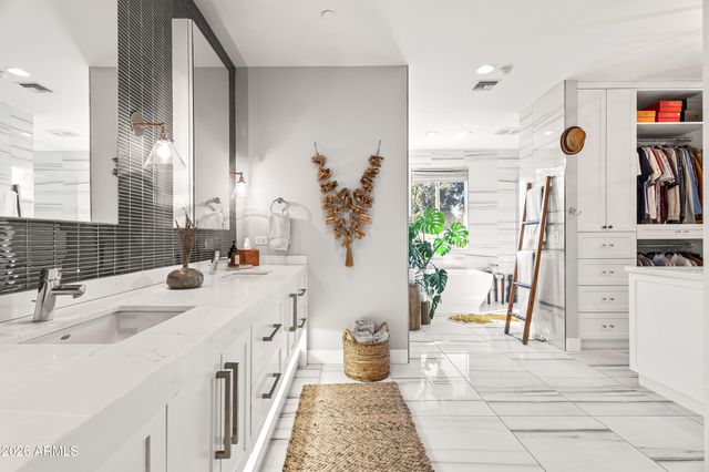 6919 E VISTA Drive, Paradise Valley, AZ 85253