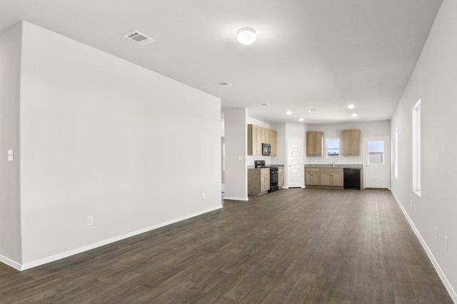 112 Bountiful LN, Elgin, TX 78621